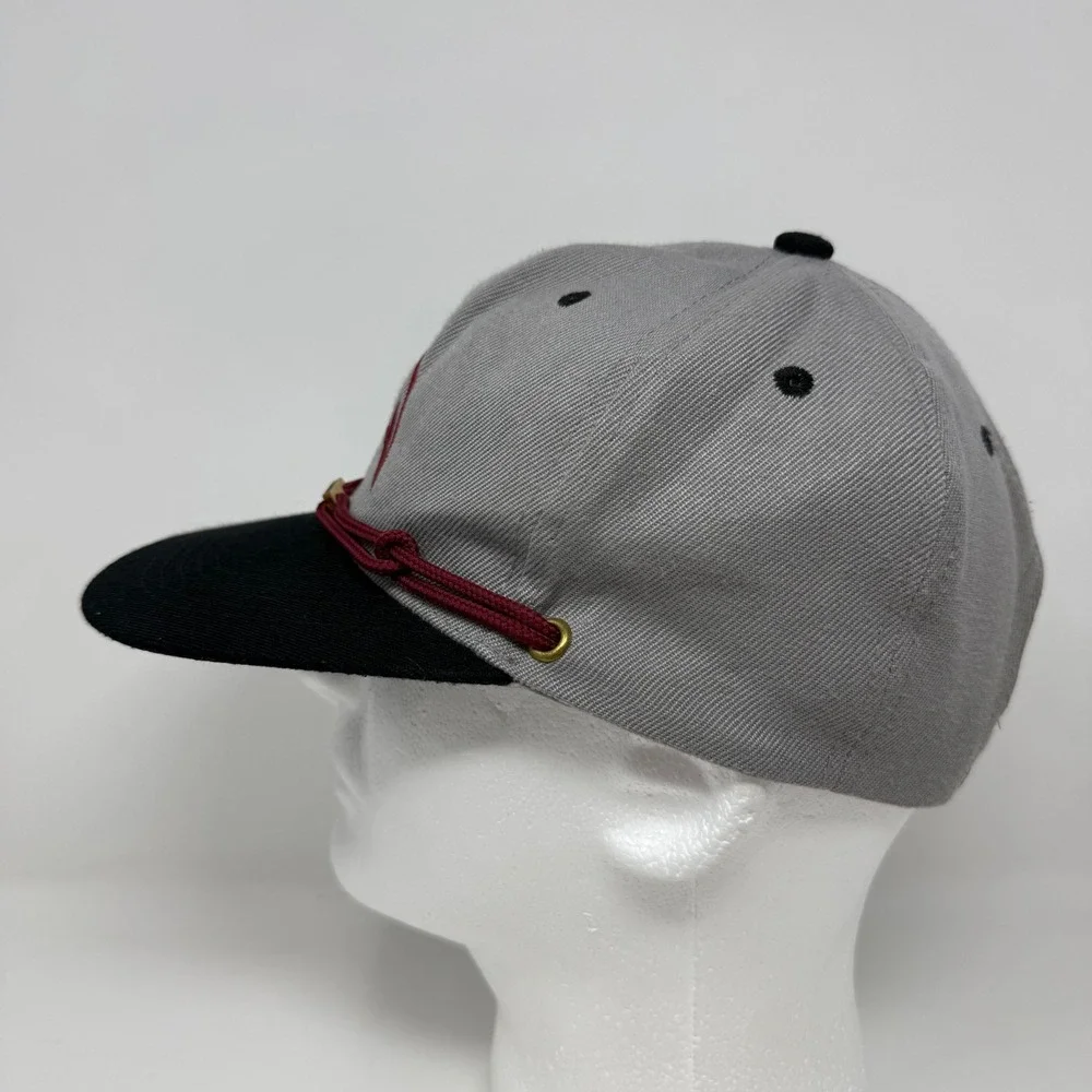 Findlay Hats Gray Black Snapback‎ Hat Red Mountain Logo Lace Detail Portland OR